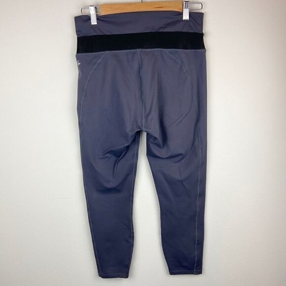 Fabletics High Rise Cropped Leggings - Picture 5 of 7